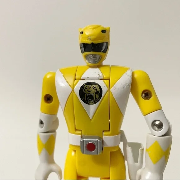 Mighty Morphin Power Rangers Trini Yellow Ranger Head Flips - Picture 2 of 16